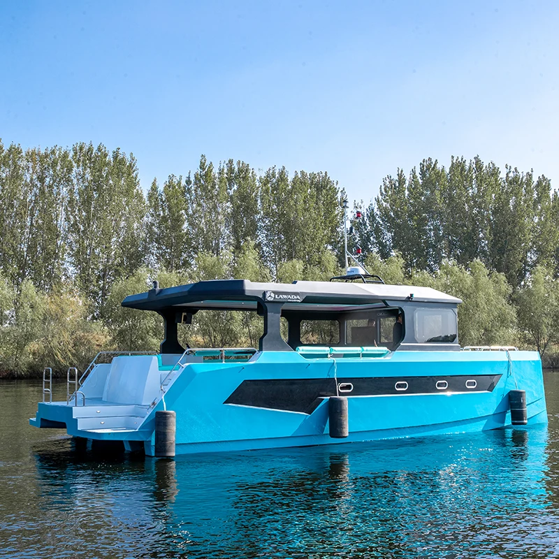 13.6m I-catamaran yeqela