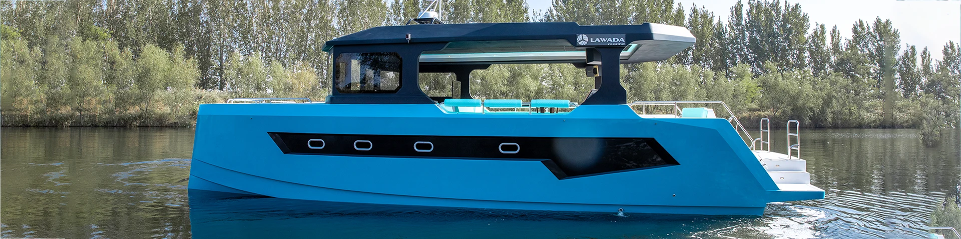 Intengiso ye-yacht