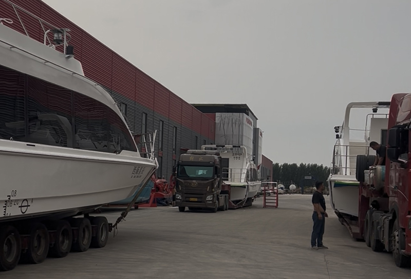 I-Layada® ithunyelwe kwinqanawa yabakhweli e-Inland: I-21.8m I-MONohull Iinqanawa kunye neenqanawa ezimbini ze-Monohull