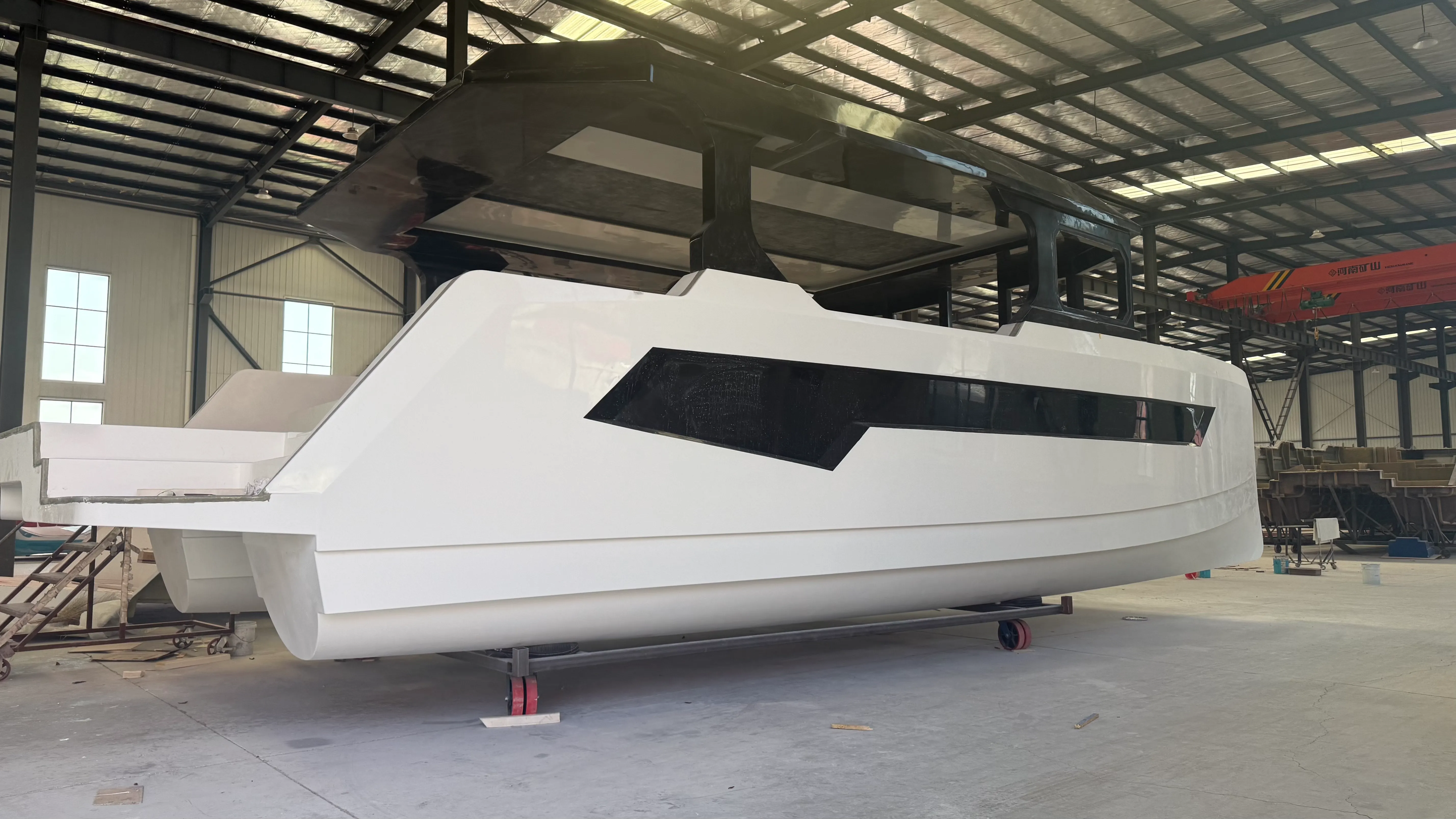 Yenziwa Njani iFiberglass Hull yeeBhoti